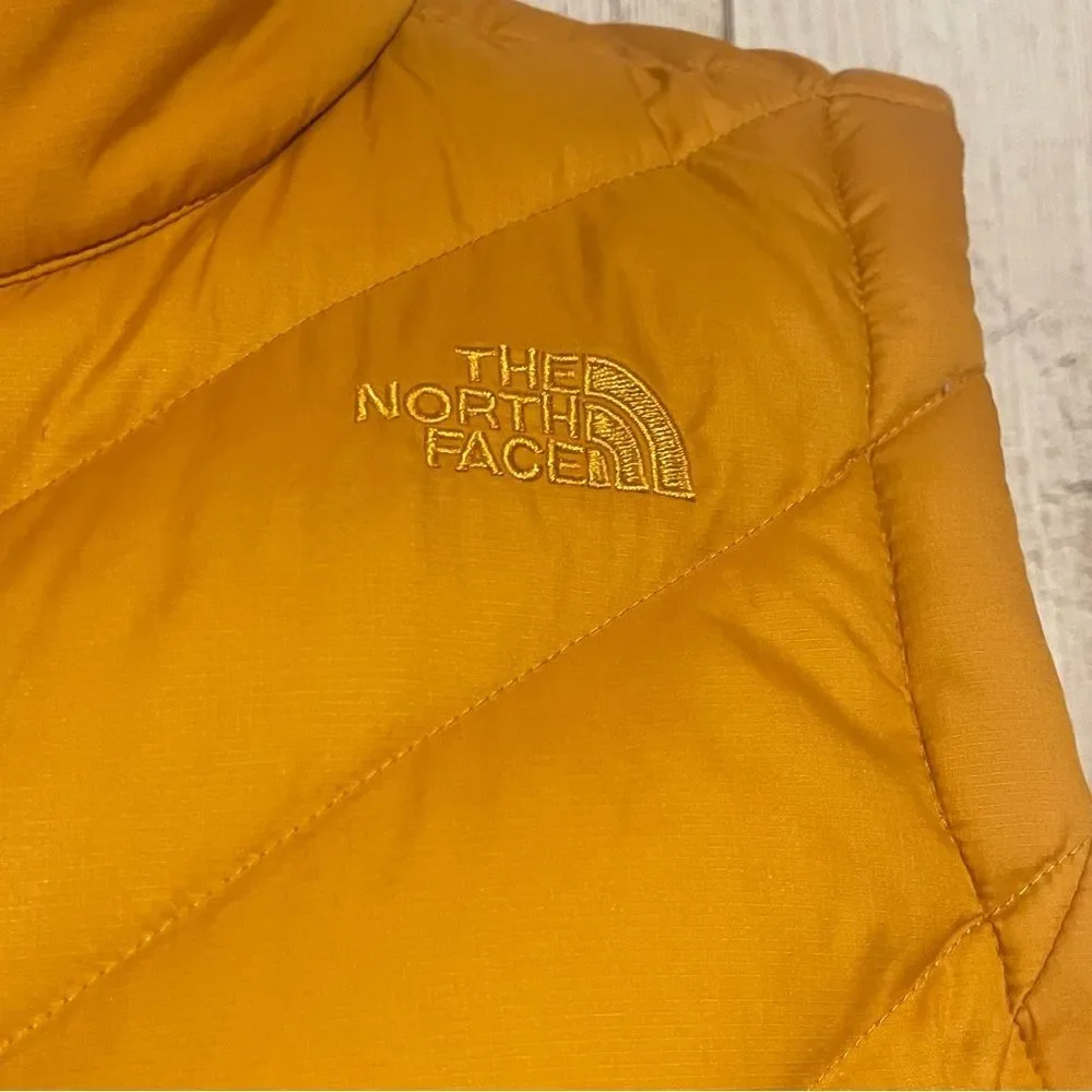 THE NORTH FACE women’s puffer vest Sz M Great tangerine color Preowned like new